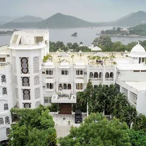 Hilltop Palace Hotel