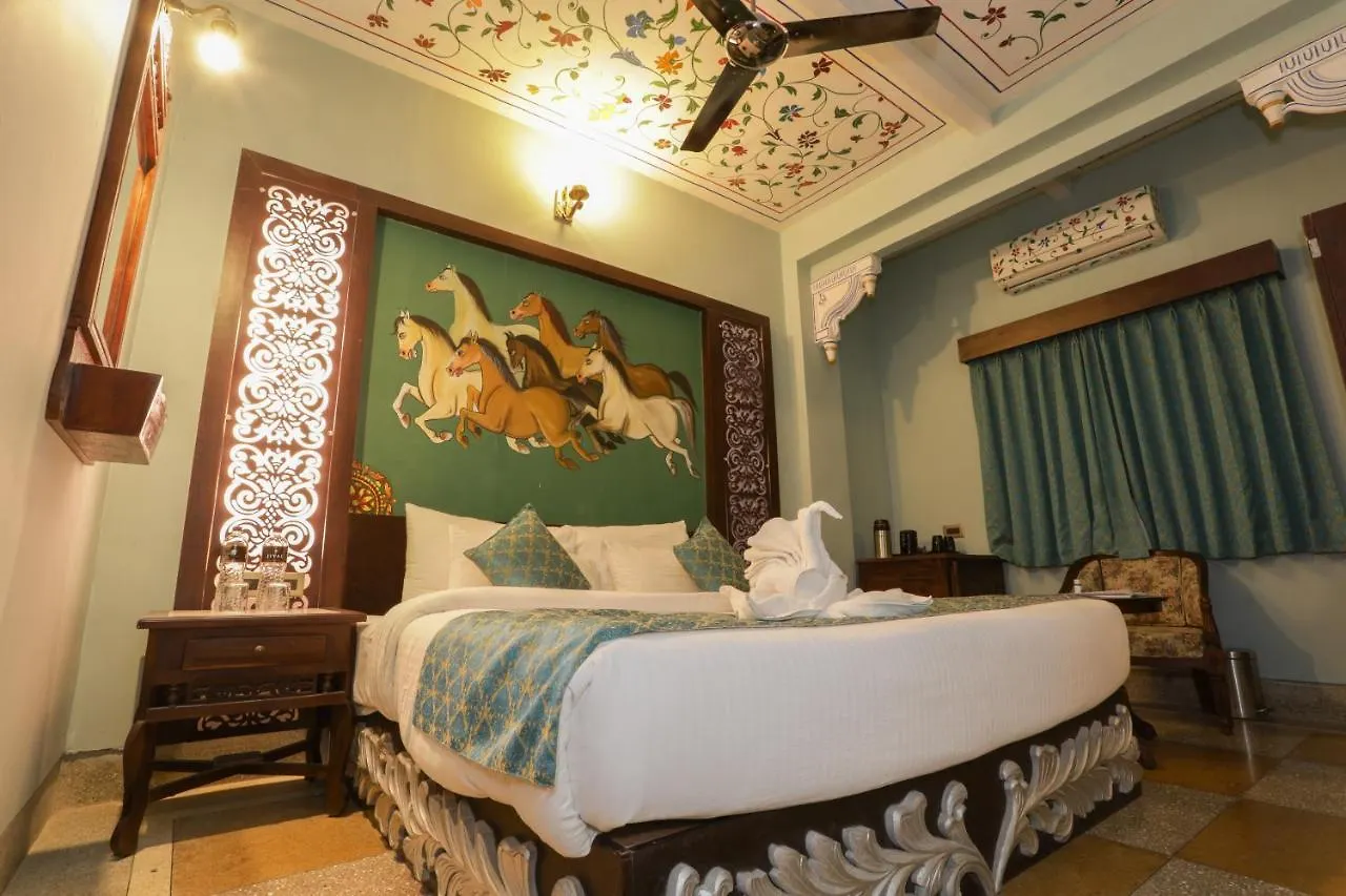 Hotel Janak Vilas Udaipur 3*,